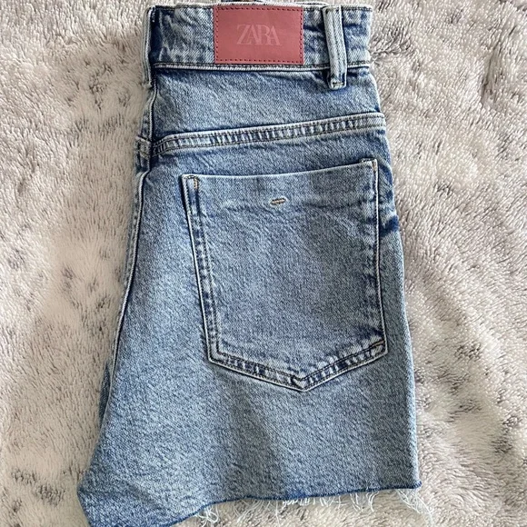 Zara Blue Jean Shorts Casual Style - Picture 4 of 5
